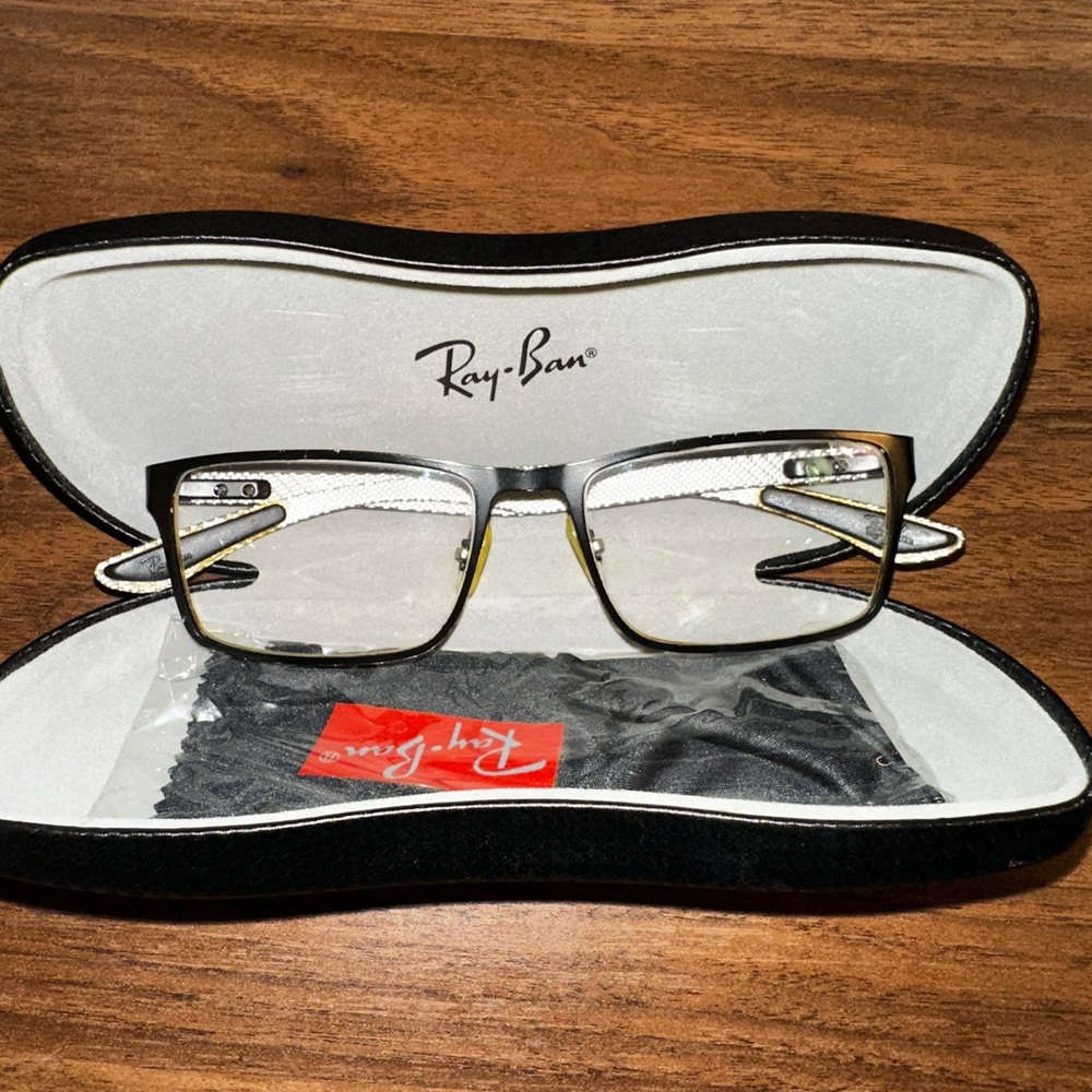 Ray-Ban Black and Carbon Fiber Rectangular Glasses with case